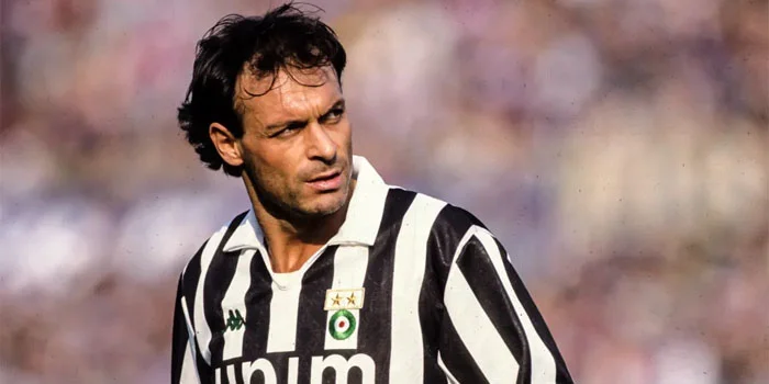 Salvatore Schillaci Dilarikan ke Rumah Sakit