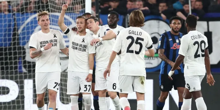 Lecce Mengenakan Seragam Putih Sebagai Bentuk Protes Terhadap Serie A?