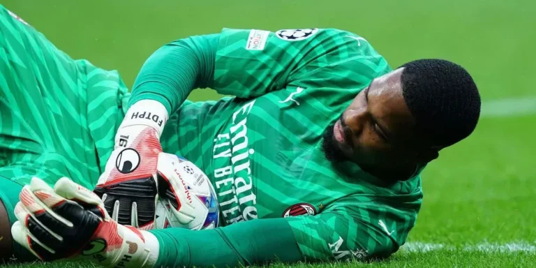 Mike Maignan dari AC Milan Diizinkan berlatih Setelah Cedera Serius