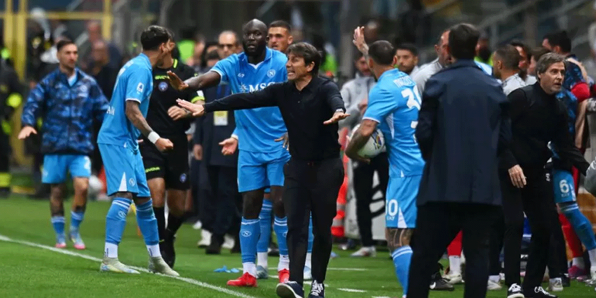 Pembicaraan Penentuan Nasib Conte di Napoli