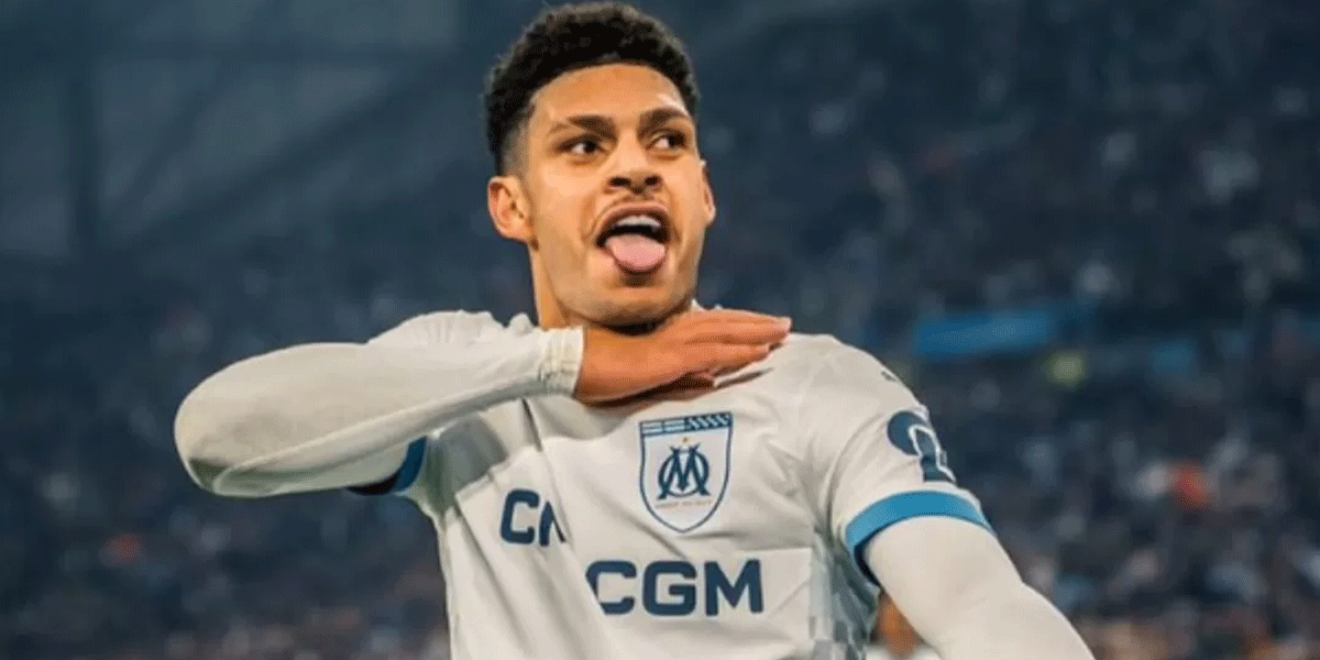 Persaingan Ketat di Bursa Transfer