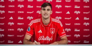 Nottingham Forest Perkuat Lini Serang dengan Mendatangkan Lorenzo Lucca dari Napoli