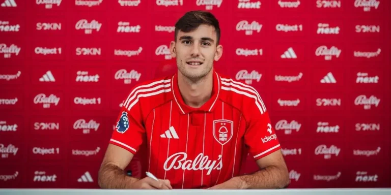 Nottingham Forest Perkuat Lini Serang dengan Mendatangkan Lorenzo Lucca dari Napoli