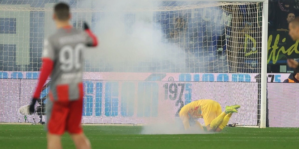 Laga Inter Milan vs Cremonese Terganggu Insiden Suar, Emil Audero Jadi Korban